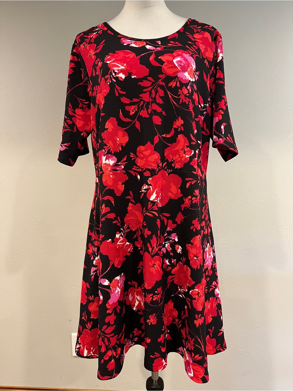 Apt 9 Red Floral A-Line short sleeves plus size mini Dress size XXL